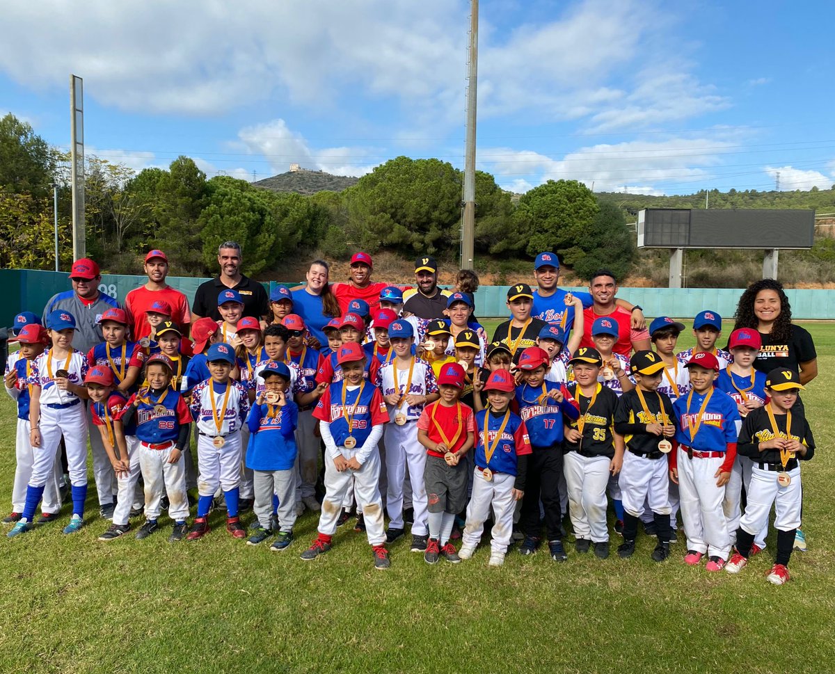 Última jornada de la Copa Catalunya Minibeisbol 2022 ⚾️🏆.
Entrega de medalles a tots els participants!
Gràcies i felicitats a tots!!

<a href="/beisbolbcn/">CBS Barcelona</a> <a href="/BeisbolVila/">Béisbol Viladecans</a> <a href="/beisbolsantboi/">CBS Sant Boi</a>