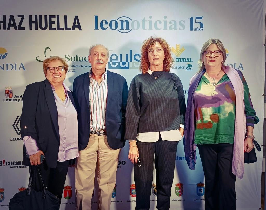Alcles León (@alcles_leon) on Twitter photo 🐾 Ayer asistimos a la entrega de los IX #PremiosHazHuella, una velada organizada por <a href="/leonoticias_/">Leonoticias</a> en el Auditorio de nuestra ciudad, en la que se reconocieron proyectos sociales, culturales, empresariales, de innovación y deportivos de #leonesp
Enhorabuena a los galardonados👏 🐾 Ayer asistimos a la entrega de los IX #PremiosHazHuella, una velada organizada por <a href="/leonoticias_/">Leonoticias</a> en el Auditorio de nuestra ciudad, en la que se reconocieron proyectos sociales, culturales, empresariales, de innovación y deportivos de #leonesp
Enhorabuena a los galardonados👏