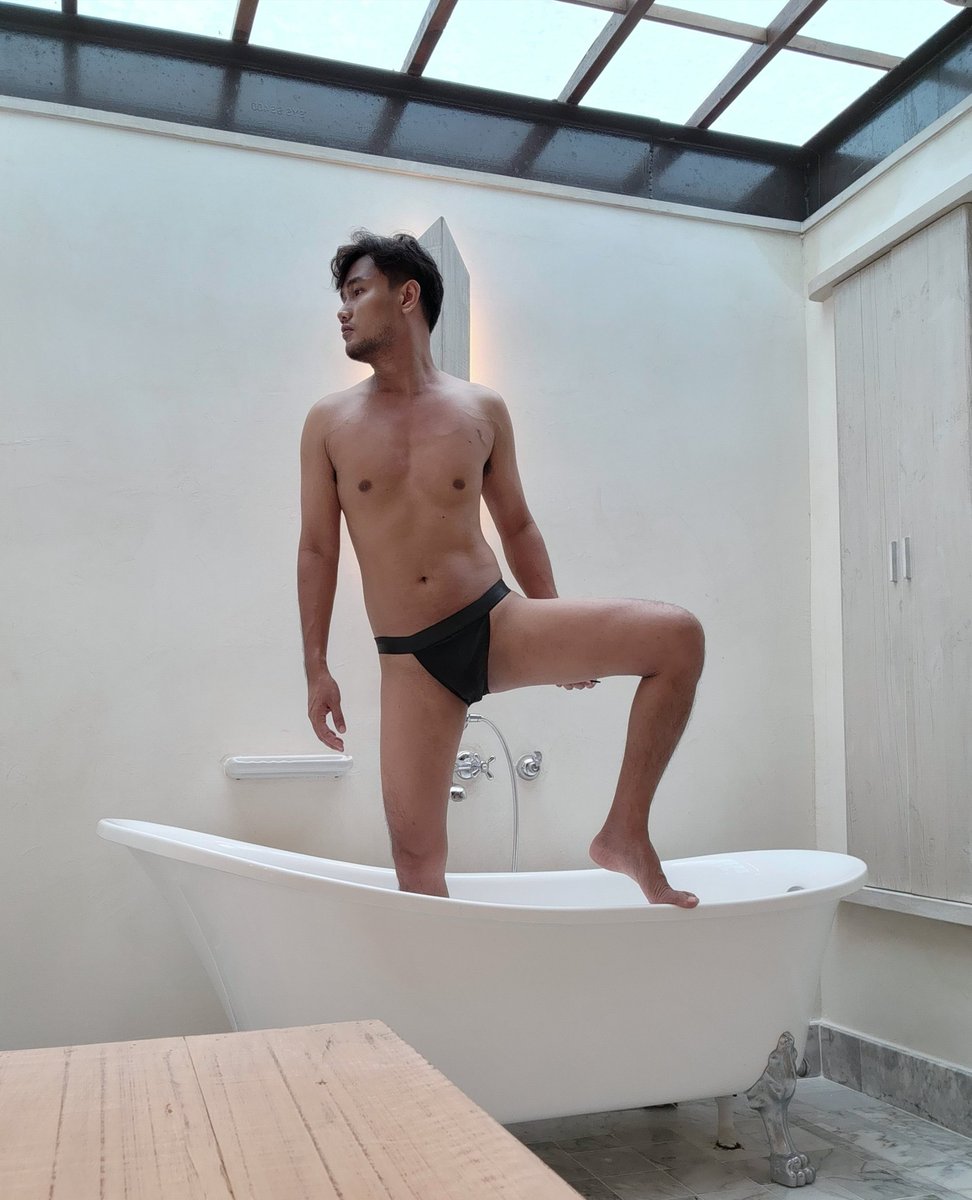 ไม่เปิดใจให้ใครแล้ว เปิดแต่ห้อง