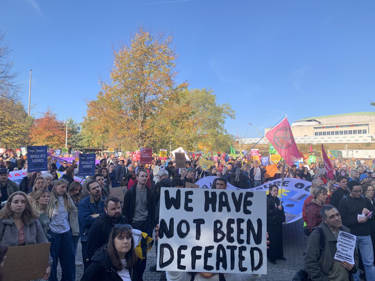 FreedomForAlaa's tweet image. The Climate Justice March has started in London &amp;amp; the talk on the stage &amp;amp; in the crowd is of Climate Justice &amp;amp; solidarity with Egypt’s 60,000 political prisoners: the connection between Human Rights &amp;amp; Climate Justice. Amazing energy.  #SaveAlaa #SaveThemAll #ClimateJustice