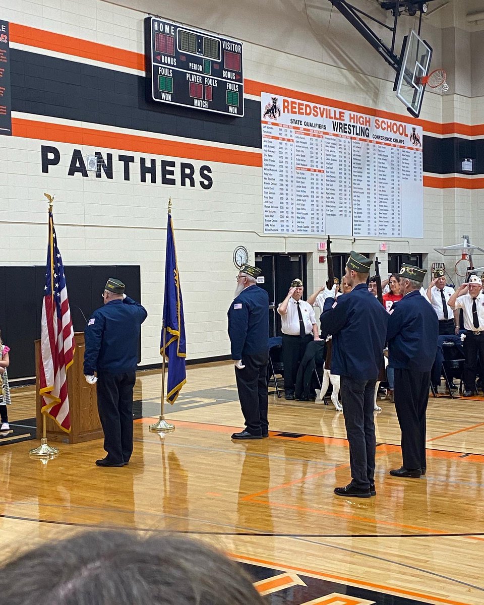 HynekMrs's tweet photo. Thank you for your service!! #veteransdayprogram #olivertheservicedog #RED #reedsvillesd https://t.co/15ZEKQzV0k