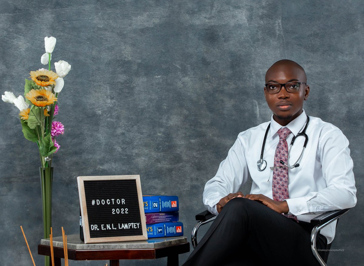 BeingNii's tweet image. The beginning of the end. MBChB bagged. #UHASMED22 #GODDID22