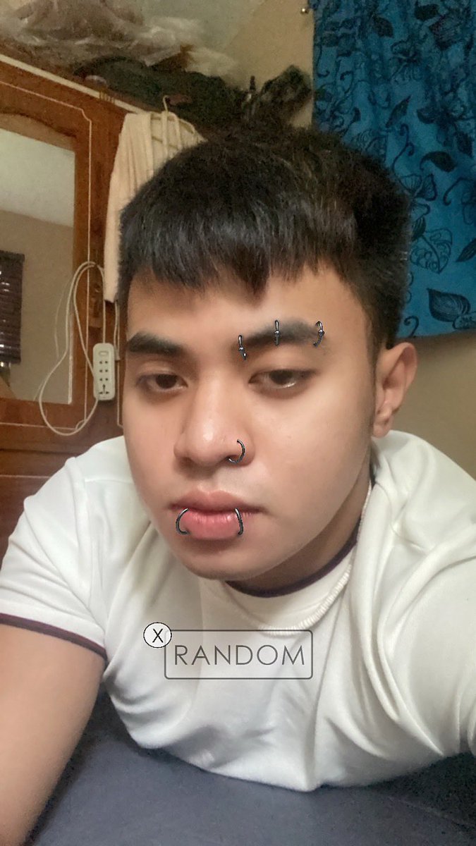 Fake Carlos Yulo on Twitter "Good evening (twinks only) 😋"