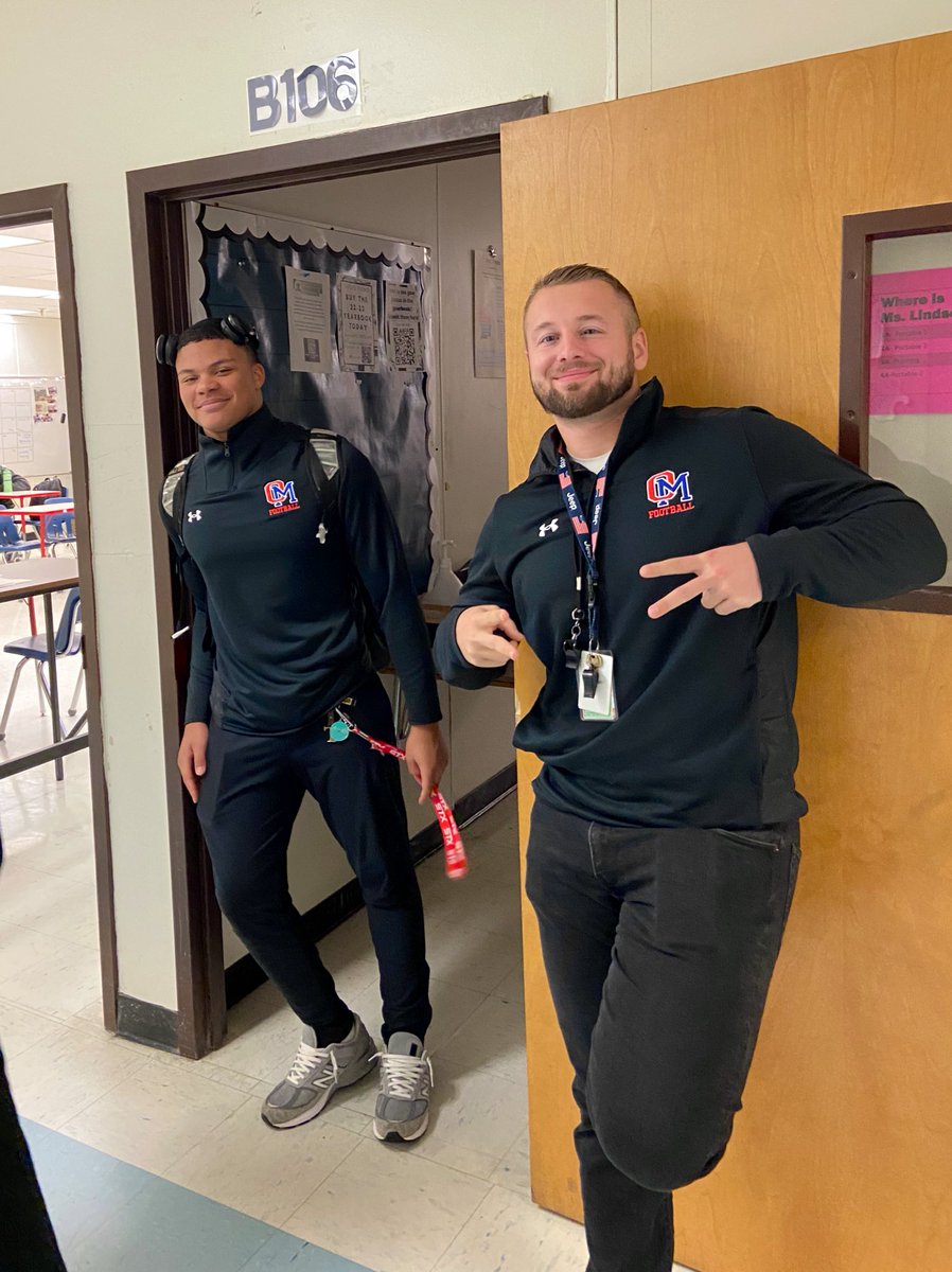 OMSocialStudies's tweet photo. Twinning with your favorite teacher and coach in a Friday? We love it! @CoachGrim44  #OldMillPride #SocialStudiesChampions https://t.co/Tn9ufTdvXz