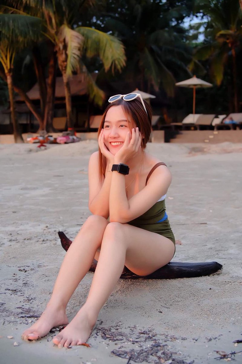 Fvckher01's tweet photo. ทางบ้านฝากลง มิ้น สาวลุคคุณหนู หีหรูๆผ่านกระจู๋มานับ10 เรียกได้ว่าใช้หีคุ้มค่าสุดๆ
#วิจารณ์เสียว #วิจารณ์สาวน่าเย็ด #วิจารณ์ดาราน่าเย็ด https://t.co/lVbIkwIjPh