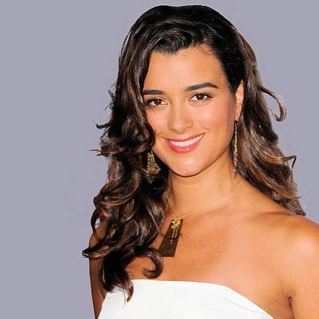 Wishing Cote de Pablo a very happy birthday, wherever she may be.. 
