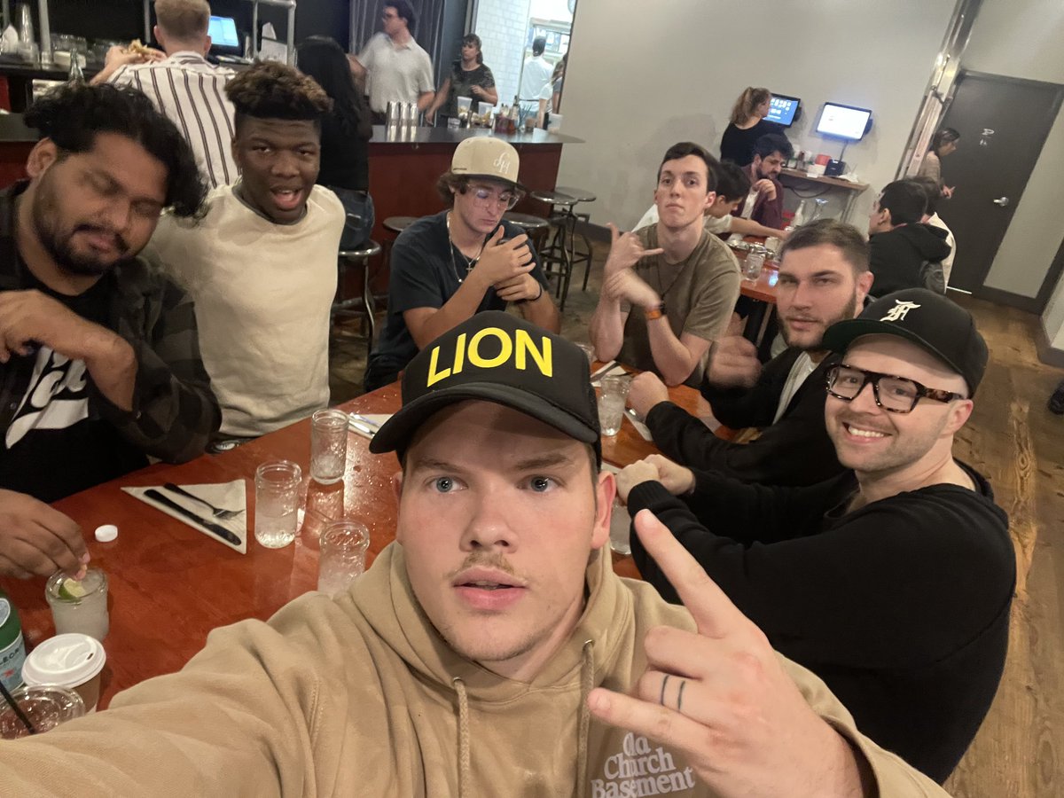 Shep______'s tweet photo. FNCS.

In Raleigh this weekend at the @FortniteGame $1 Million Invitational https://t.co/UArsyLHteR