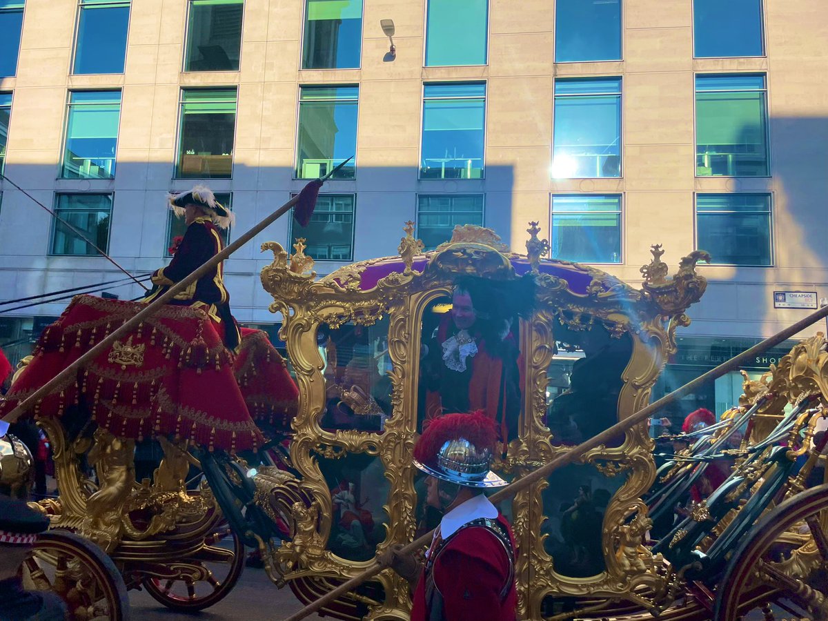 ms_ls_estates's tweet photo. Great to see the new Lord Mayor at the LM’s parade today. What a great day out in the City of London for all. Well done @cityoflondon https://t.co/KPuYTvP5IO