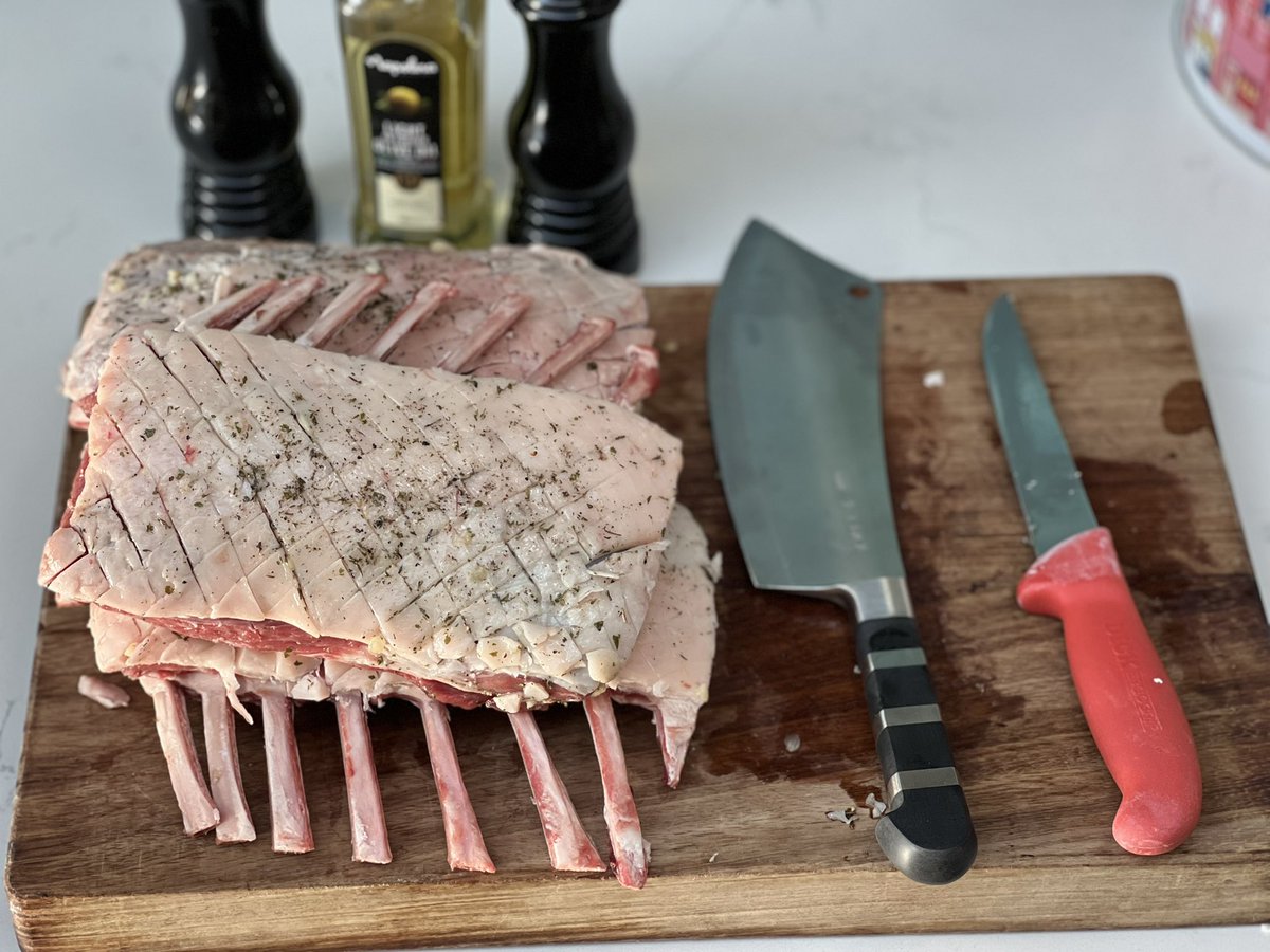 Lovely lamb racks from <a href="/JohnsonButchers/">Johnsons Butchers</a> <a href="/milson_dave/">David Milson</a> for this afternoon.