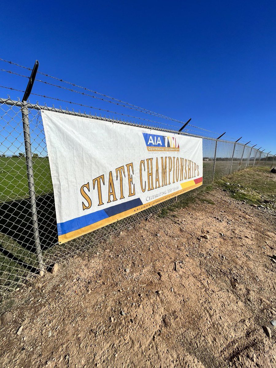 HHS_Athletics_1's tweet photo. 🚨STATE CHAMPIONSHIP🚨
Todays the day for our boys and girls cross country squads! 
Boys Race- 1PM 🏃‍♂️ 💨 
Girls Race- 1:55PM 🏃‍♀️ 💨 

🎟️-https://t.co/qEQrhzjhu5 https://t.co/fNL6R1YZIi