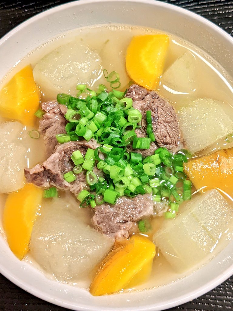 inkusogram's tweet image. 牛腱冬瓜湯

#beefshanksoup
#beefshank
#homecooking
#cooking
#牛腱冬瓜湯
#牛腱
#冬瓜
#twitter家庭料理部
#Twitter料理部
#おうちごはん
#自炊記録
#料理記録
#自炊
#料理
#料理好きさんと繋がりたい
#料理好きな人とつながりたい