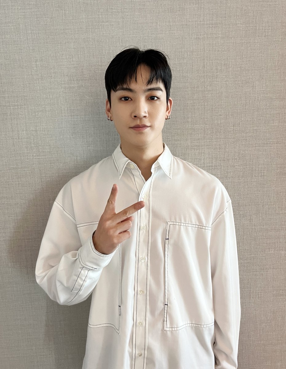 cdnzarecords's tweet photo. [📸] Today‘s JAY B 

#JAYB #제이비 #CDNZA #카덴차 https://t.co/XnW5lK3Npz