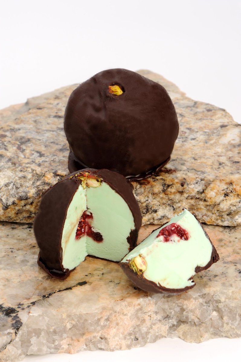 NastosIceCream's tweet photo. Pistachio Tartufo 💚 #treatyourself #Weekendvibes #traditional #pumpkin #peanutbutter #whitechocolateraspberry #cappuccino #nocciolata #November #fall #ThanksgivingisComing #Nastosicecream #newark #ironbound #downneck #essexcounty #83yearsinbusiness #oldworlddesserts #shoplocal https://t.co/URxIMz8XP1