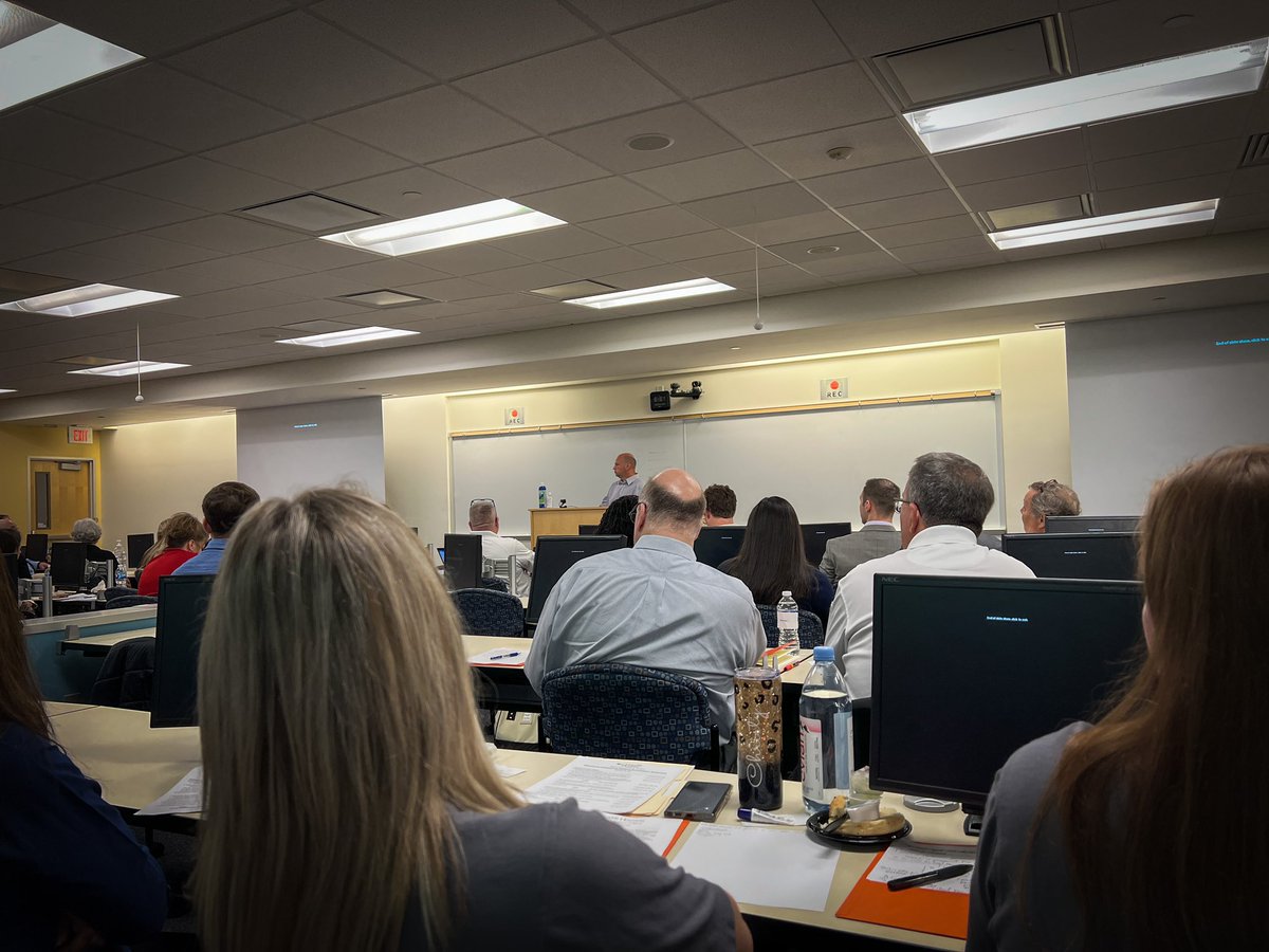 ParamedicNate's tweet photo. Houston is know for its innovation in #healthcare and the ability to scale solutions across multiple #EMS agencies and #hospital systems. Friday I attended the Texas CARES Cardiac Resuscitation Symposium to learn about ECPR and the plans to deploy mobile #ECMO teams to Houston. https://t.co/zWYuIiGCgE