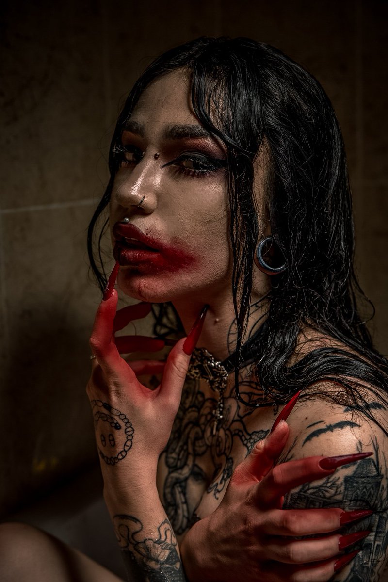 From my last shoot 🧛🏻‍♀️🦇🥰
.
.
. 
#alternativegirl #piercedchicks #altgirls #alternativefashion #gothfashion #gothic #gothgirls #inkedgirls #tattooedgirls #gothbarbie #GothMommy #metalheadgirls #rockchick #goth #bdsmfashion #altphotography #metalchicks #victoriangoth