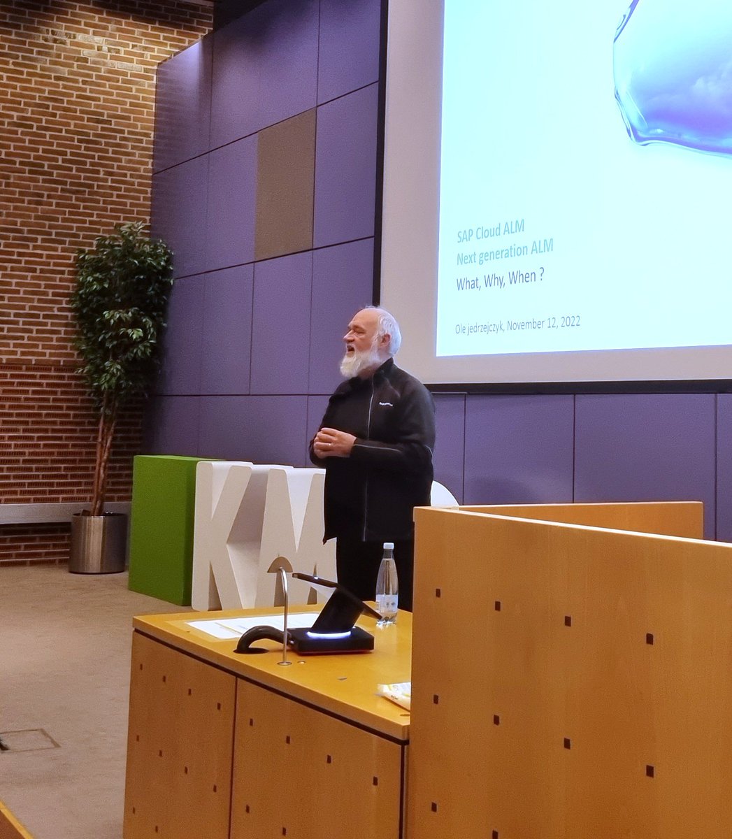 ArtisticSpasm's tweet photo. @caminoOle , as the "rosinen i pรธlse-enden" as they say in Danish. Last man om the stage today and an honorable one ๐ ๐ โค๏ธ
#sitCPH #SAPcommunity https://t.co/ShoveYvbt7