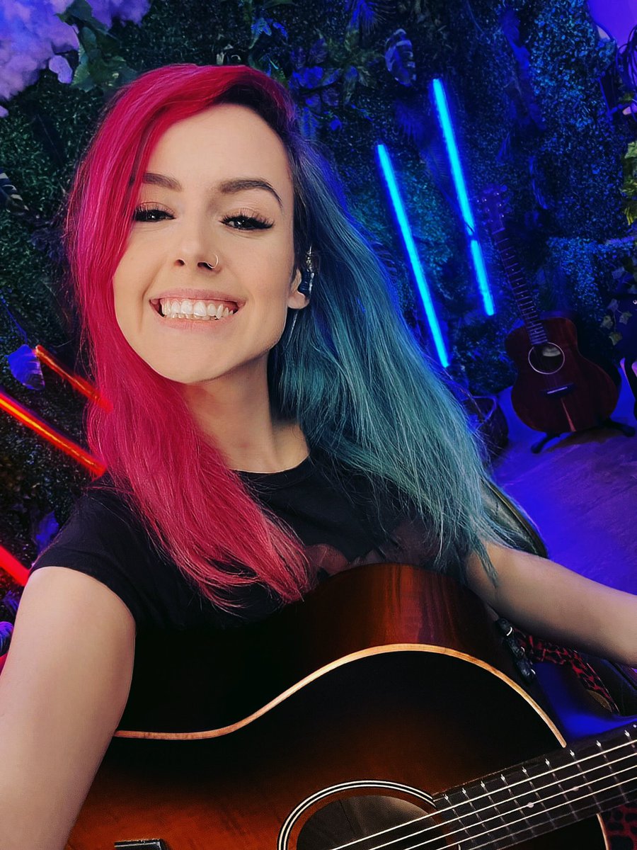 emmamcgann's tweet photo. You made this girl so happy last night. Thanks for celebrating the EP release with me yesterday on @Twitch. Ily ❤️. It’s been a crazy, fun year creating the ‘Monsterverse’ project and I’m so proud of this new music. Throw it on today if you haven’t already https://t.co/sTbv9k29zP https://t.co/SkkuX6xtFQ