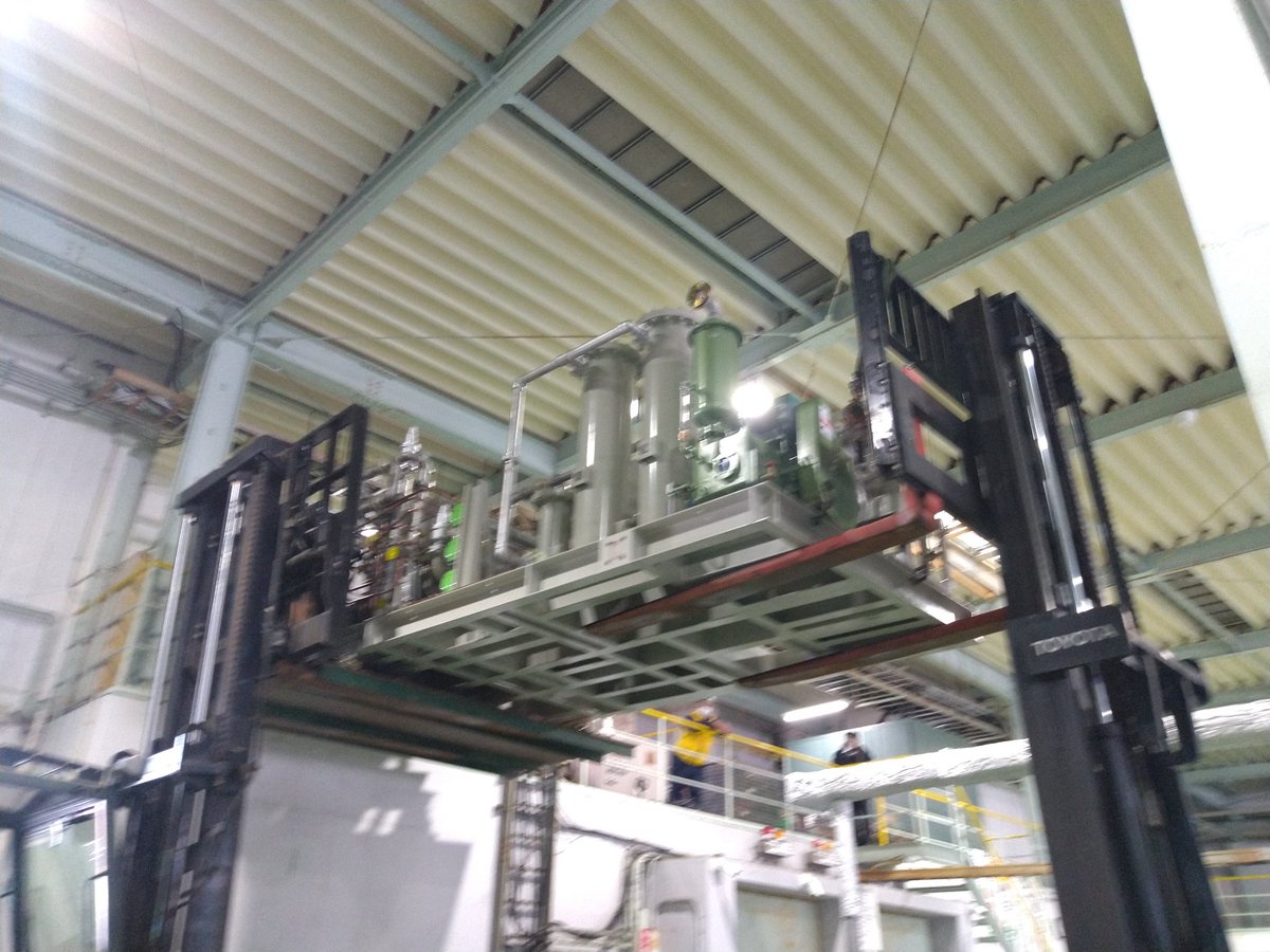 JS61778124's tweet photo. 本日、大阪泉大津市にて機器の更新工事をさせて頂きました。
明日、1日で5か所の配管繋ぎ込みをします。
最後まで無事故で！ https://t.co/EF1fqsWbXg