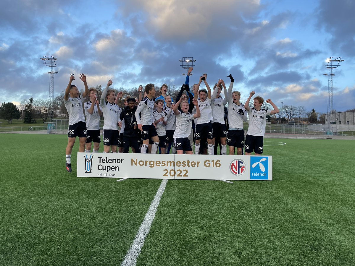 RBKfotball's tweet photo. Norgesmester 2022 🏆 https://t.co/6gquPRpwKg