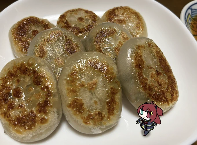 ロアちゃん髪の毛1本びょ〜んとロアちゃんと言ったら毛の話!毛は1本びょ〜んと長いのが生えてるのに気づくとちょっぴり恥ずかしくなねそろそろ毛は生える生えない伸びる伸びないを設定できるようにしてほしいねロアちゃんの髪質が上がるように〜今日のご飯ニラ饅頭 #ロアート 