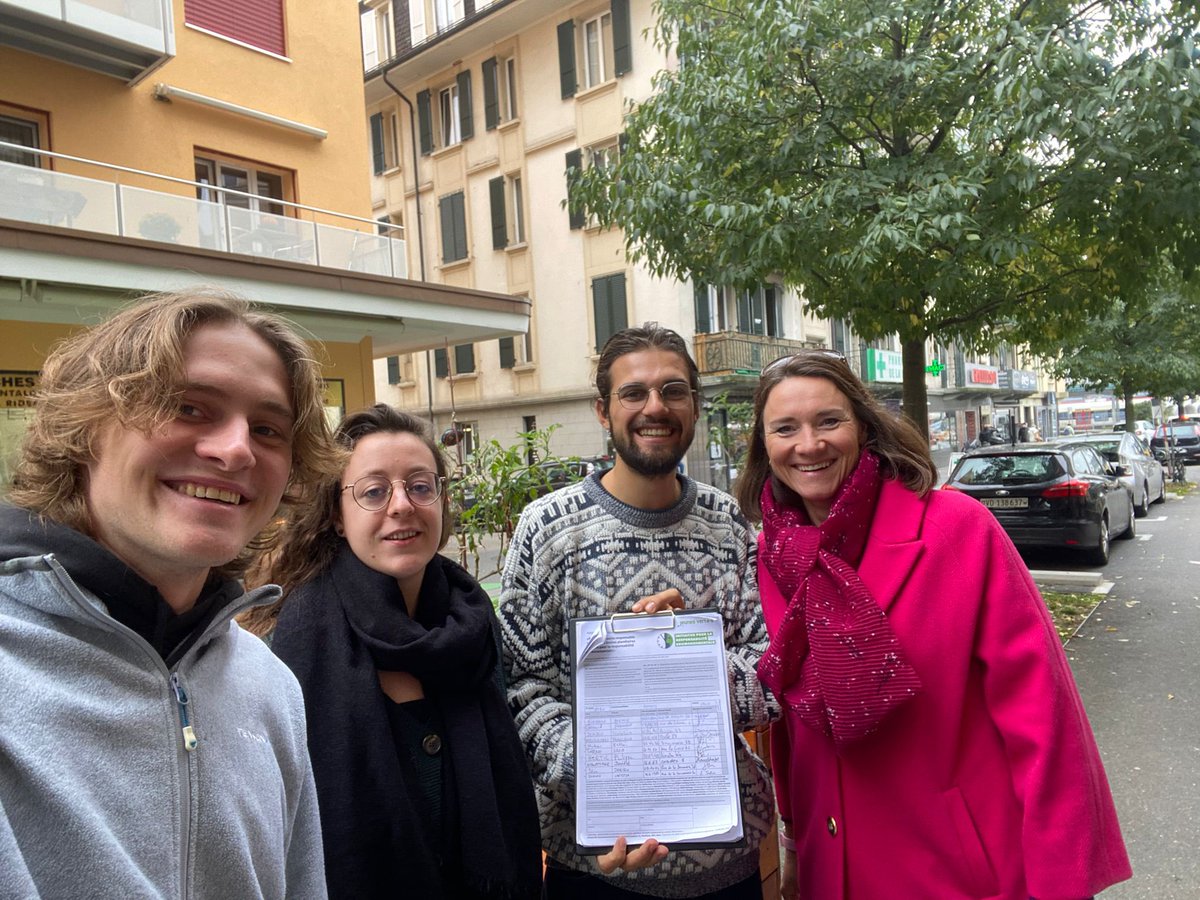 Dernière ligne droite pour récolter avec les @JeunesVertEsVD des signatures en faveur de l’initiative fédérale des <a href="/JeunesVertes/">Jeunes Vert•e•x•s Suisse</a> pour respecter les limites planétaires! #responsabilitéEnvironnementale