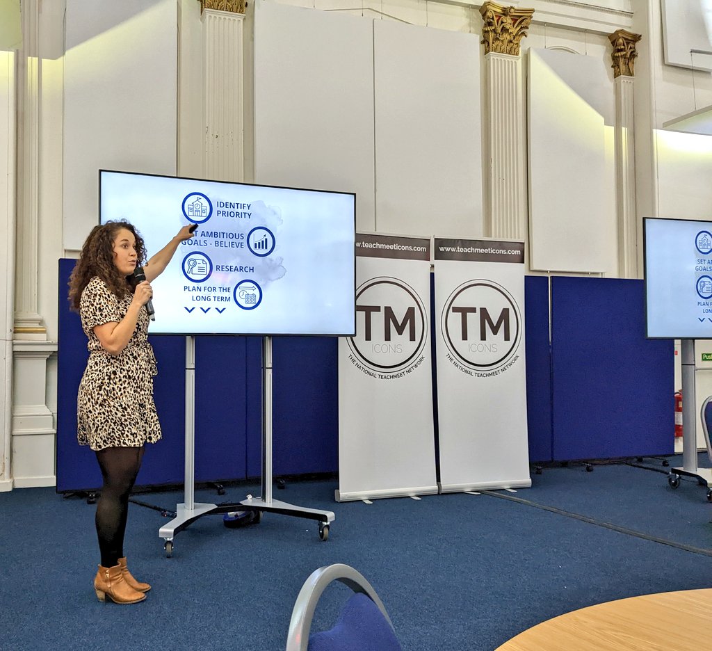 MissNS_Eng's tweet photo. @FunkyPedagogy always sharing her inspirational wisdom with improving opportunities for pupils at the core 

'If you've got more than two priorities, you don't have priorities' 👏🏼

#TMLead @TMLeadersIcons https://t.co/HdXmYFkXku