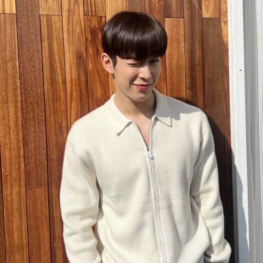 self_object's tweet photo. 그.. 저기...
너무 상큼하세요 .....🍋💛 https://t.co/pnstR1IPs0