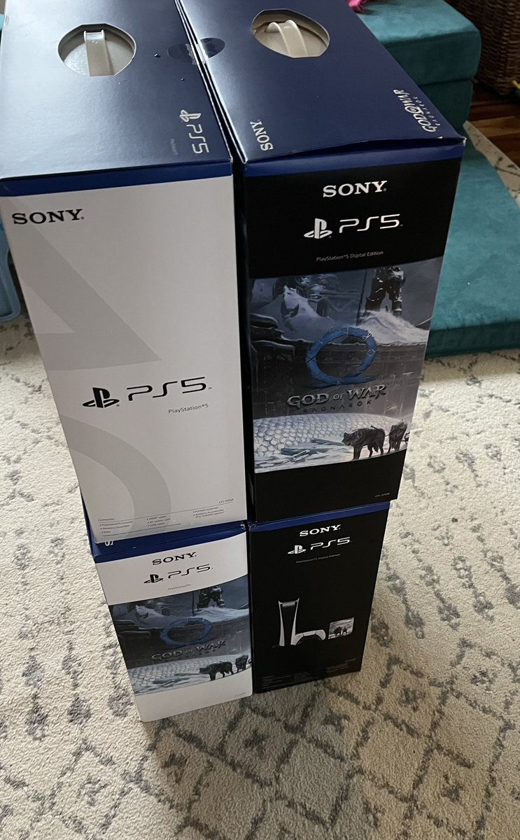 raegantrex's tweet image. Who is playing GOW this weekend? I got some extra consoles incase I wanna play it more than once. 
CG:@HouseCarts 
Proxies:@AstralSolution