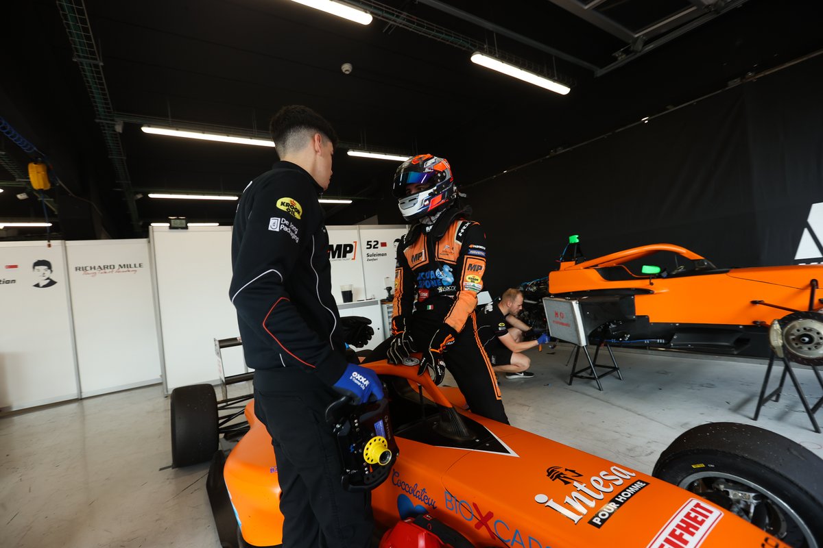 Valerio Rinicella (@valeriorinicel1) on Twitter photo P10 in qualifying 1
Not what we wanted, but we're ready to bounce back in race 1!
📸 <a href="/Fotocar13/">Fotocar13</a>
<a href="/OfficialMPteam/">MP Motorsport</a> <a href="/ProRacing_Sport/">ProRacing Motorsport</a> <a href="/F4Spain/">F4 Spanish Championship</a> <a href="/MarcoCioci/">Marco Cioci</a> P10 in qualifying 1
Not what we wanted, but we're ready to bounce back in race 1!
📸 <a href="/Fotocar13/">Fotocar13</a>
<a href="/OfficialMPteam/">MP Motorsport</a> <a href="/ProRacing_Sport/">ProRacing Motorsport</a> <a href="/F4Spain/">F4 Spanish Championship</a> <a href="/MarcoCioci/">Marco Cioci</a>