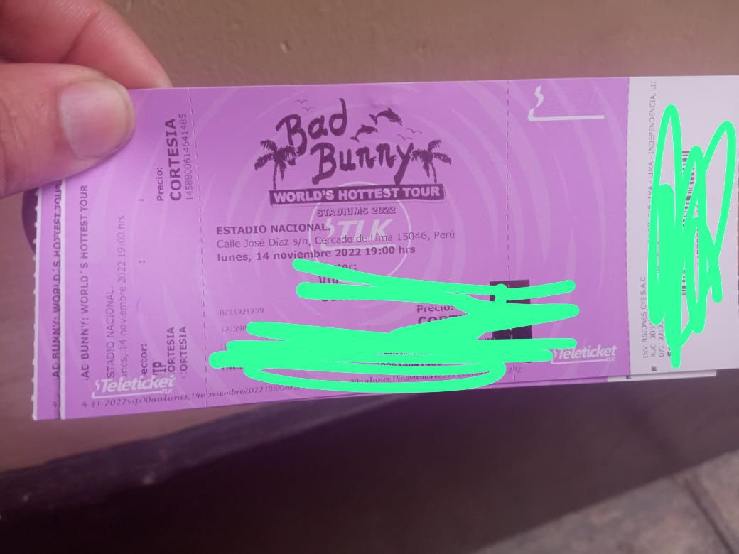 JorgeZevallos21's tweet photo. Vendo 2 entradas de cortesía para el concierto de Bad Bunny en Lima, segunda fecha, zona VIP. Más info al DM https://t.co/FsERcgEuor