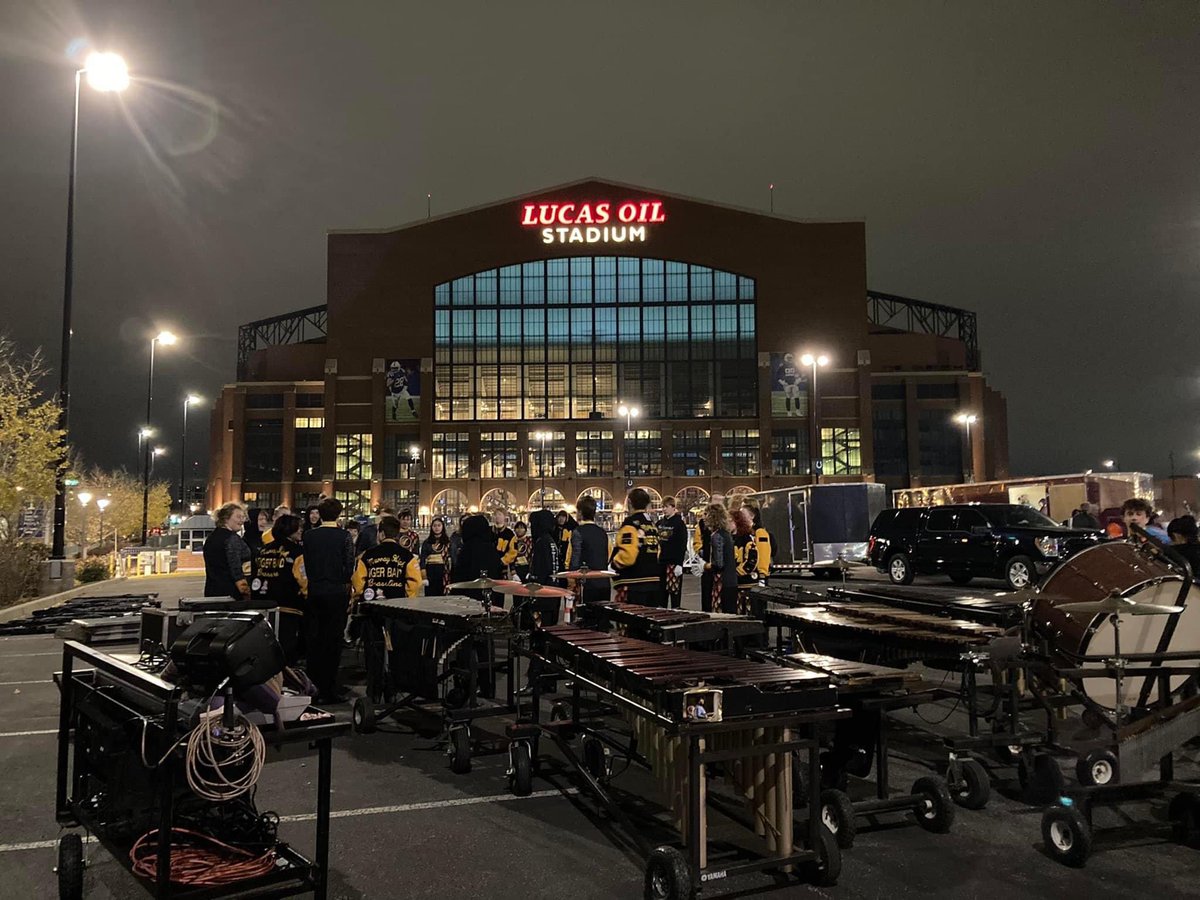 MurrayTigerBand's tweet photo. After a 3:50am wake-up, the Murray Tiger Band opened @BANDSOFAMERICA Grand National Semi-Finals Competition with a fantastic 7:15 am performance! @MurraySchools #TheHunted https://t.co/ss4UAdGwXU