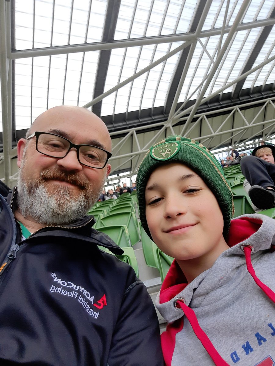 PatB1971's tweet photo. #shouldertoshoulder #avivastadium https://t.co/SpuVrrmzXZ