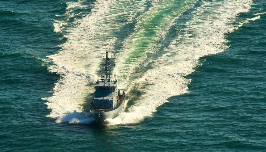 JavierGarcia_Uy's tweet photo. Ya en aguas UY las tres Protector que vienen de EEUU navegando hace dos meses a incorporarse a la @Armada_Uruguay Recibiremos mañana en Mvd a la “Río de la Plata”, “Río Arapey” y “Río Yaguarón”. Empieza a concretarse el proceso de fortalecimiento y modernización. @LuisLacallePou https://t.co/2dOy1Z8q4E