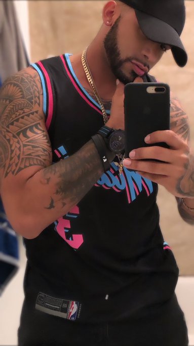 Buenos d&iacute;as 🌹😏 https://t.co/c5zKE2nwA5<a href="/tag/tbt"class="tags"><span>#tbt</span></a><a href="/tag/publishedmodel"class="tags"><span>#publishedmodel</span></a>