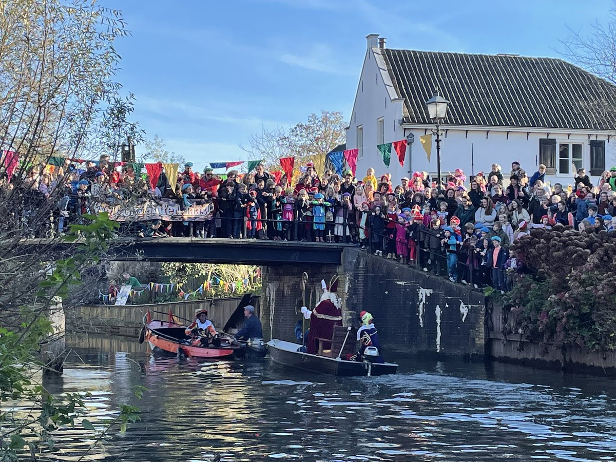 edg88's tweet photo. Welkom Sinterklaas in Bunnik. https://t.co/wPmCwSKBvi