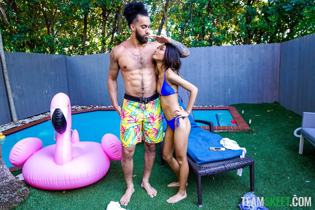 porn-star.com on Twitter: "Your new favorite Asian plaything Xoey Li