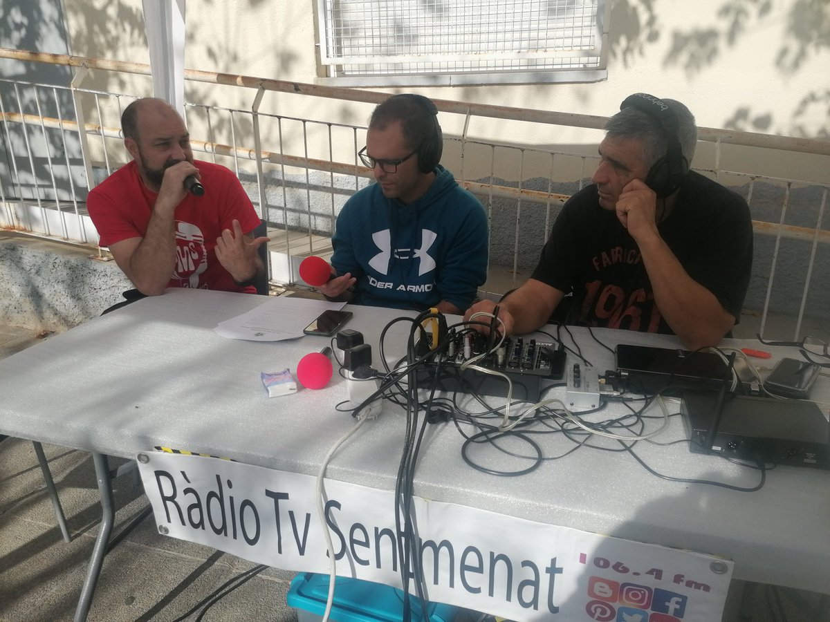 🥳🎉 Gran matí de festa i reivindicació a la plaça de la Vila a la presentació de la Plataforma d'Associacions i Entitats de #Sentmenat ‼️

🙌 Gràcies a les associacions de famílies, veïns, esportives, culturals i feministes, i a la col·laboració de <a href="/rtvsentmenat/">RàdioTVSentmenat</a> i <a href="/AjSentmenat/">Ajuntament de Sentmenat</a>.