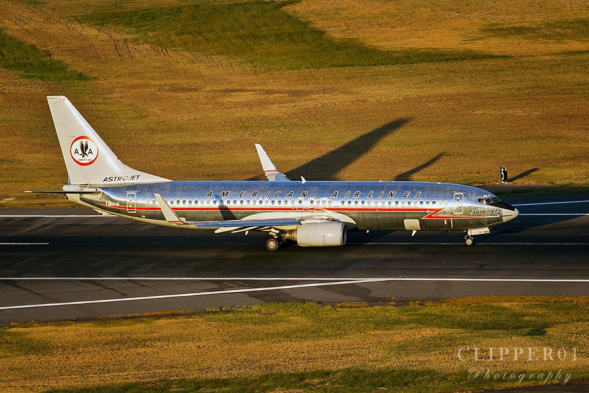 American Airlines Astrojet on takeoff roll - DCA Airport