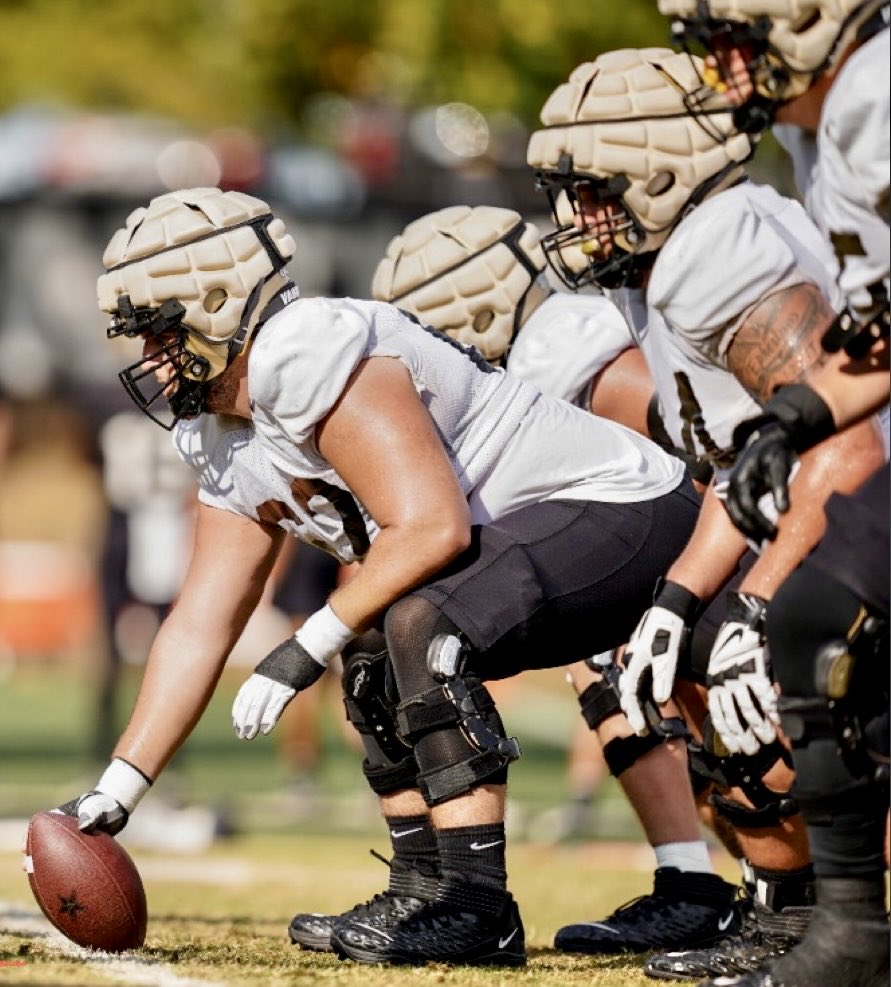 Michele Santos (@its_lamichy) on Twitter photo High of 35 and 🌧 but they don’t know that GREASE DONT FREEZE. ⚓️⬇️ and #BeatKentucky
#GreaseGang 🦾🦾🦾
<a href="/VandyFootball/">Vanderbilt Football</a> 🖤💛<a href="/junior_uzebu/">👑Prince Uzebu👑</a> <a href="/bradleyjashmore/">Bradley Ashmore</a>
<a href="/DelfinCastillo_/">Delfin X. Castillo</a>
<a href="/GunnarHansenn/">Gunnar Hansen ✞</a>
<a href="/j_hernandez62/">Julian Hernandez</a> ❣️ High of 35 and 🌧 but they don’t know that GREASE DONT FREEZE. ⚓️⬇️ and #BeatKentucky
#GreaseGang 🦾🦾🦾
<a href="/VandyFootball/">Vanderbilt Football</a> 🖤💛<a href="/junior_uzebu/">👑Prince Uzebu👑</a> <a href="/bradleyjashmore/">Bradley Ashmore</a>
<a href="/DelfinCastillo_/">Delfin X. Castillo</a>
<a href="/GunnarHansenn/">Gunnar Hansen ✞</a>
<a href="/j_hernandez62/">Julian Hernandez</a> ❣️