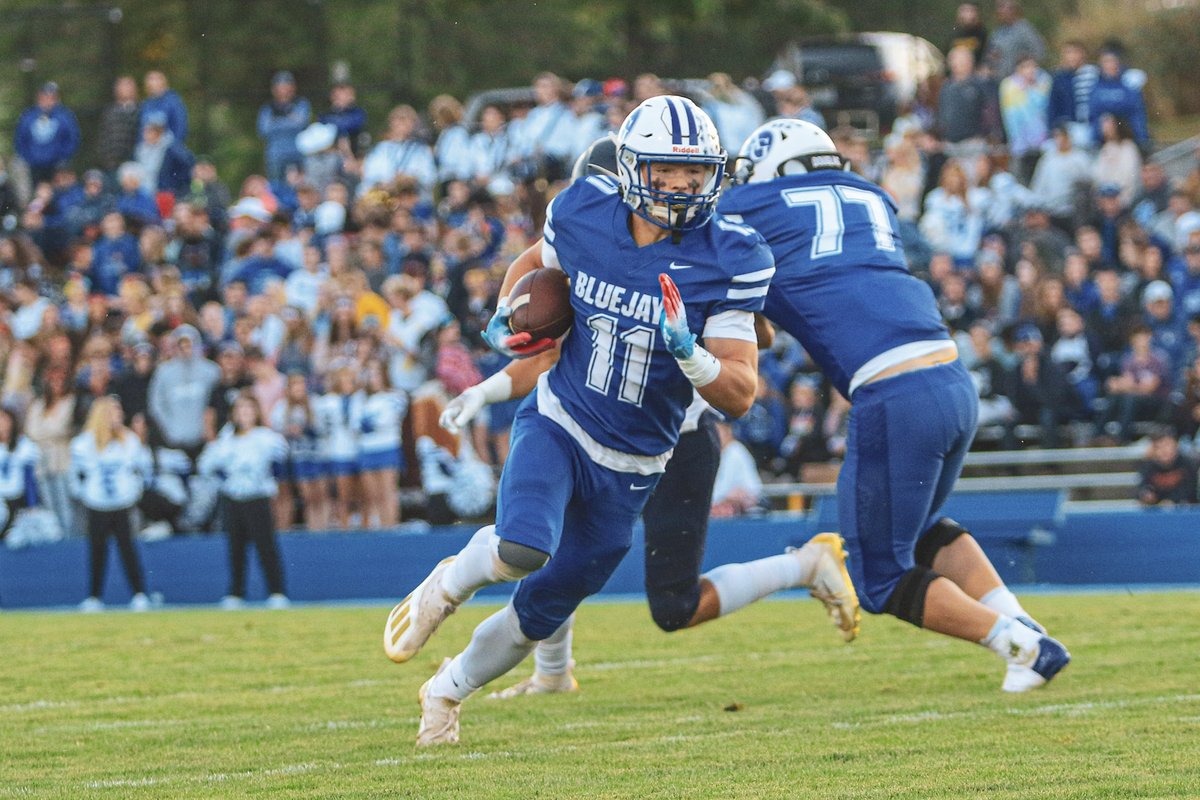 AGBluejayFball's tweet photo. Congratulations to these Bluejays for earning C1-1 All District:
Jr. Drake Zimmerman - TB
So. Landon Sobota - DL
So. Thomas Spears - DB
#playwithHEART 
#buildOURhouse
📸@shotbyjruss8 https://t.co/BsV31PGqeq