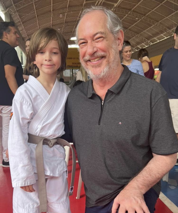 Ciro Gomes tweet media