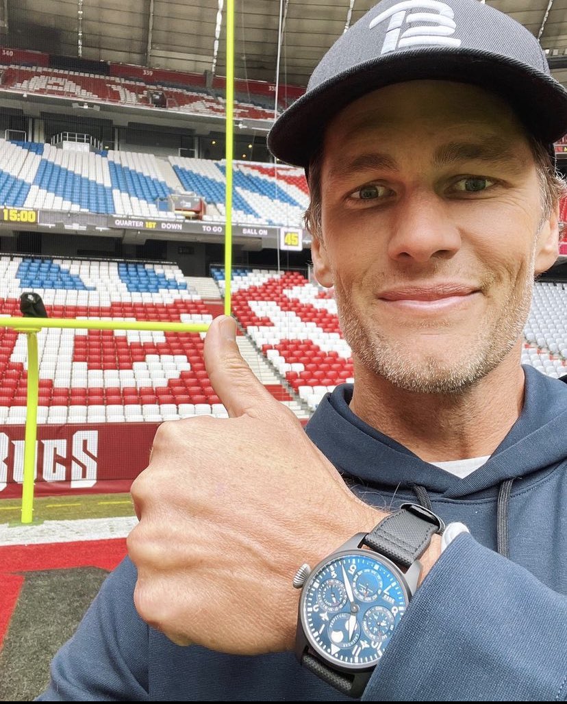 JosePabloCoello's tweet photo. Tom Brady en el Allianz Arena previo al #GermanyGame ๐๐ https://t.co/FuOK5Km8w6