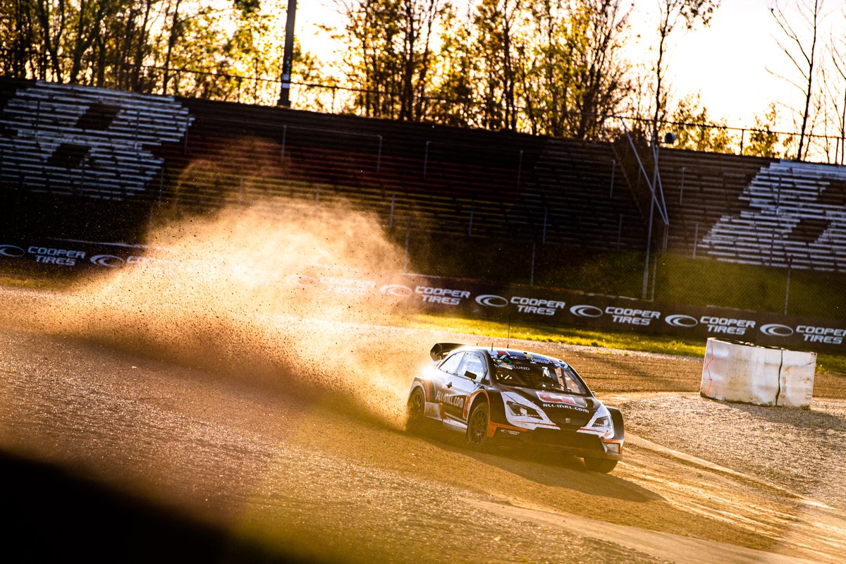 Arī trešās #NurburgringRX kvalifikācijas iesākumā ātrākais <a href="/JohanKMS88/">Johan Kristoffersson</a>. Savu pirmo dienu #WorldRX elektromašīnā noslēdzis arī Antons Marklunds, kuram gan šodien ne pārāk veiksmīgi braucieni.
📸 #WorldRX