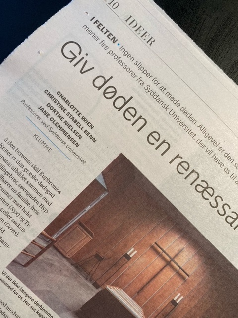 Optakt til vores minikonference om døden den 14. december i denne uges Weekendavis. 
Mere info om minikonferencen og tilmelding her: event.sdu.dk/minikonference…
<a href="/CharlotteWien/">Charlotte Wien</a> <a href="/SyddanskUni/">Syddansk Universitet</a> @SUND_SDU