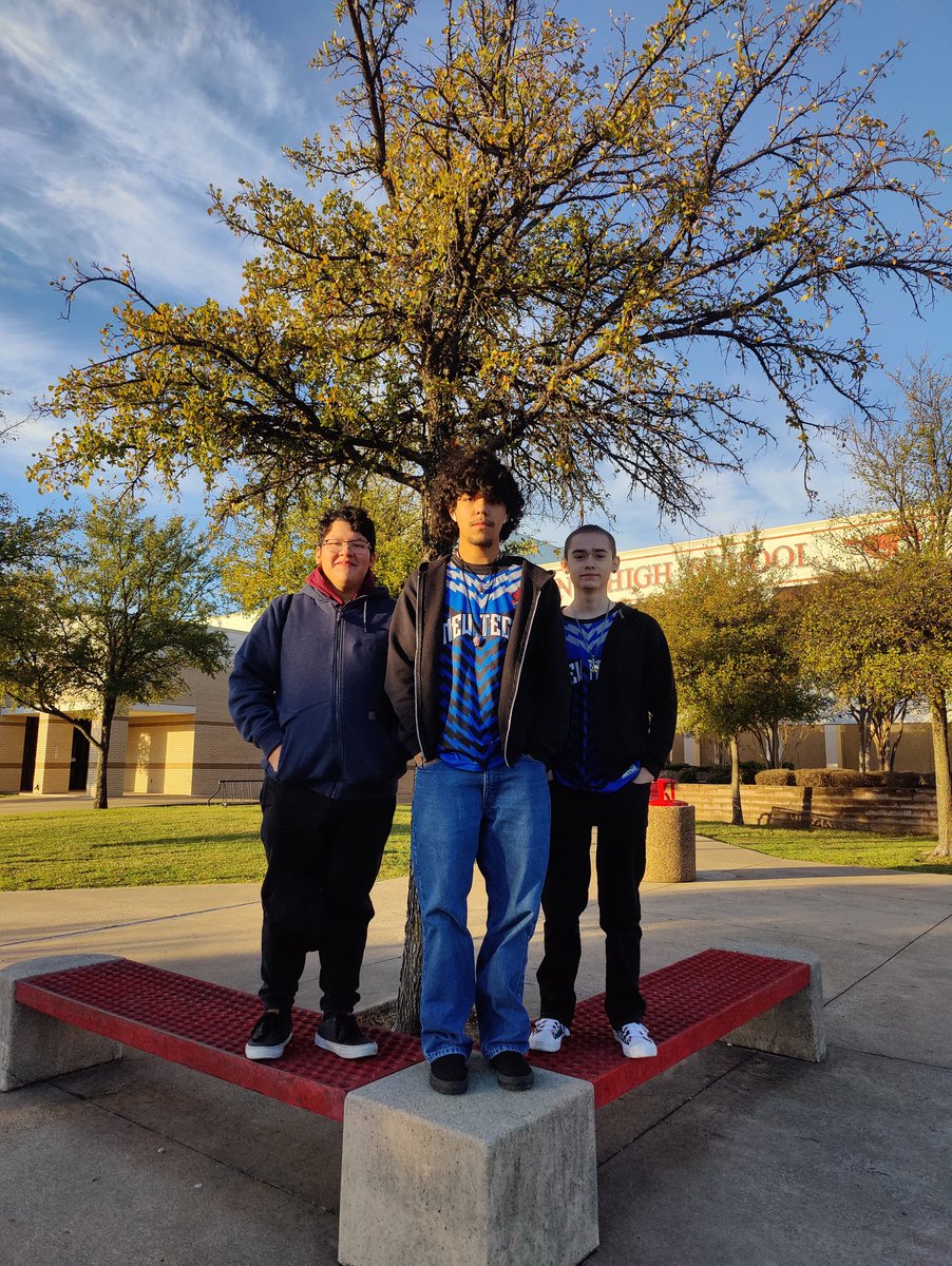 NTHS_Esports's tweet image. Good luck to our New Tech #rocketleague team as they will be competing in the #GCISDRocketLeague22 Invitational Tournament!