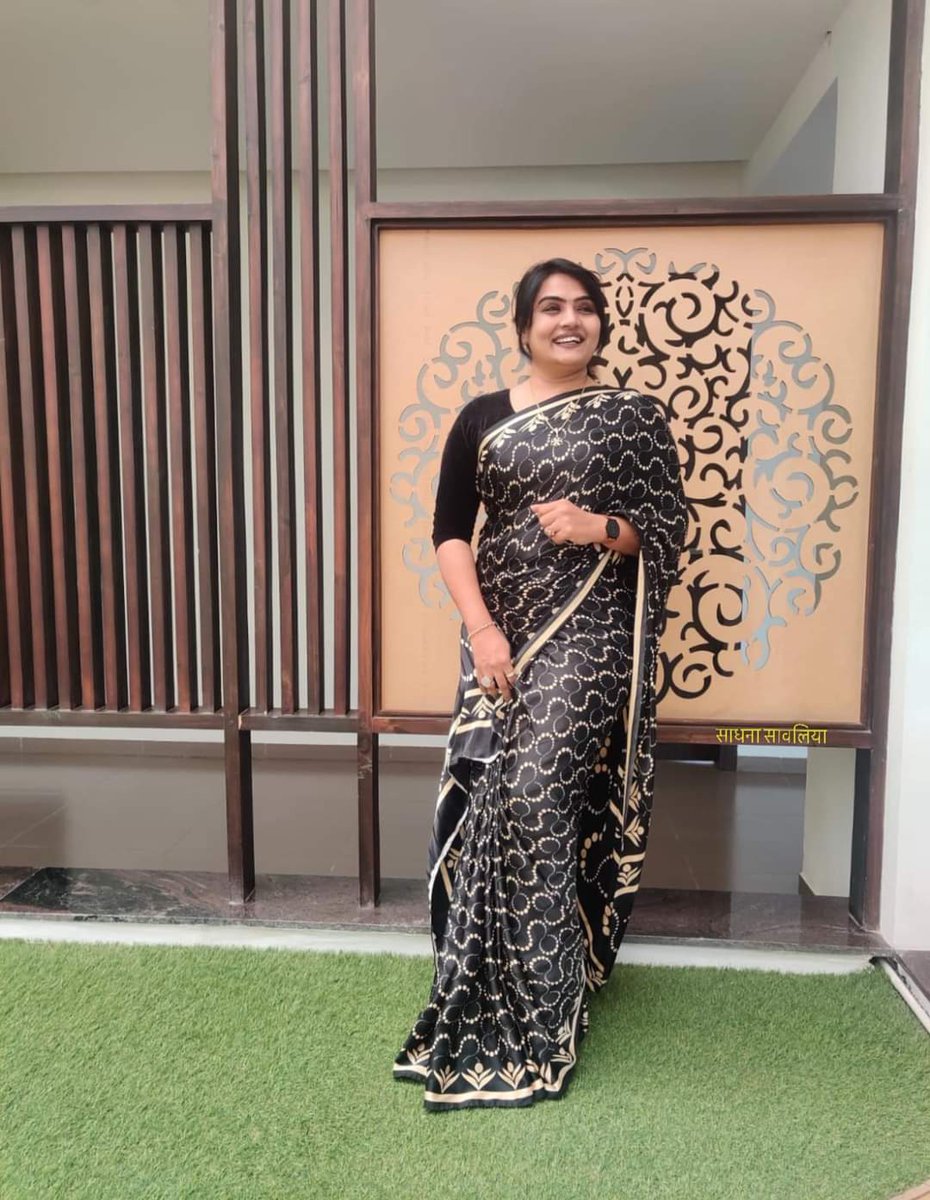 * જેને વિવાદ કરવો છે,*
તેની પાસે "પક્ષ" હોય છે
           પરંતુ,
જેને વિકાસ કરવો છે,
તેની પાસે "લક્ષ" હોય છે….!
#sadhanasavaliya