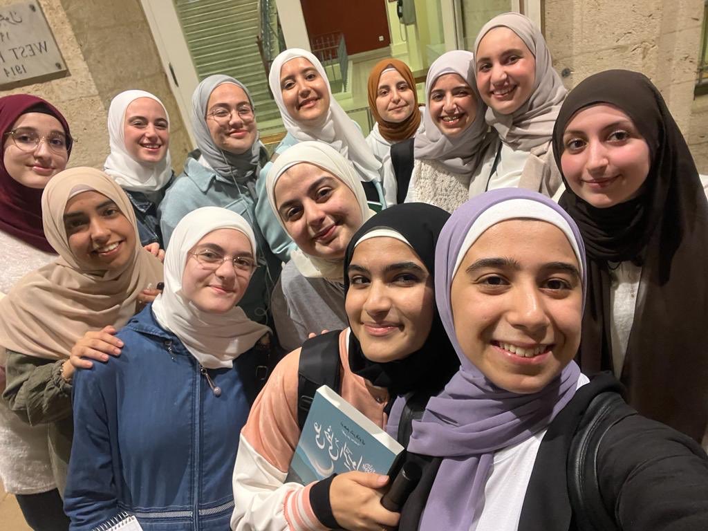 Insight Club AUB tweet media