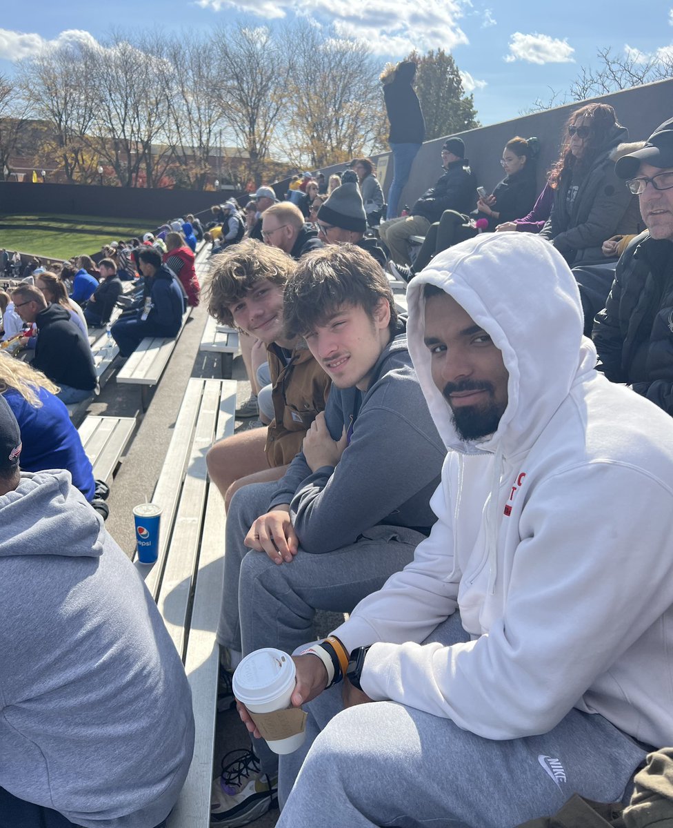 Chrisconwell3's tweet image. Happy 19th Birthday Timmy❤️        We’re so proud of you, let’s go Jackets 🤎💛💜