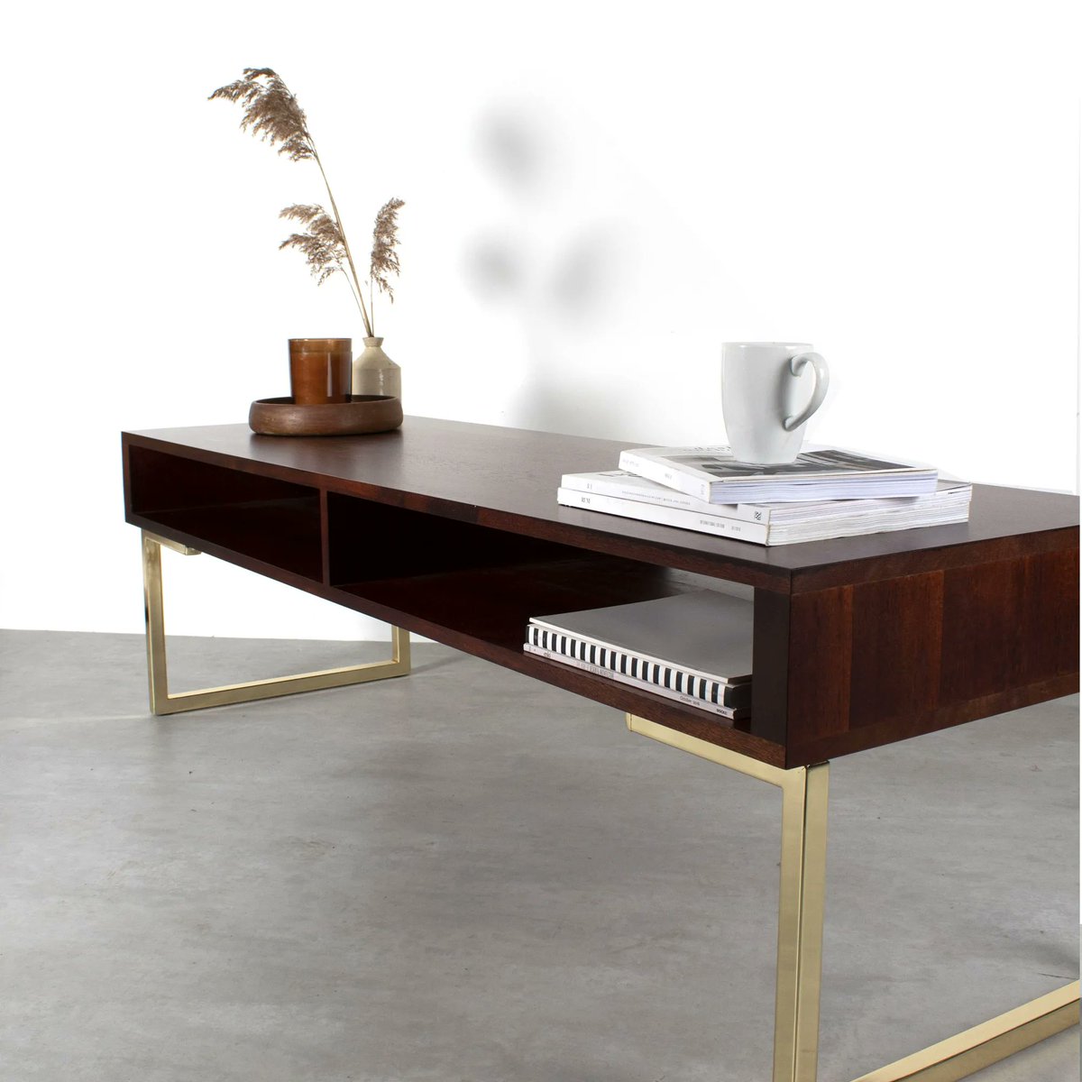 DARWEN
Solid Wood Coffee Table On Minimalist Square legs. This solid wood coffee table combines practical surface space with elegant, linear proportions.
buff.ly/2VDbkbW 
#coffeetable #bespokecoffeetable #coffeetabledecor #coffeetables #midcenturymodern #livingroom