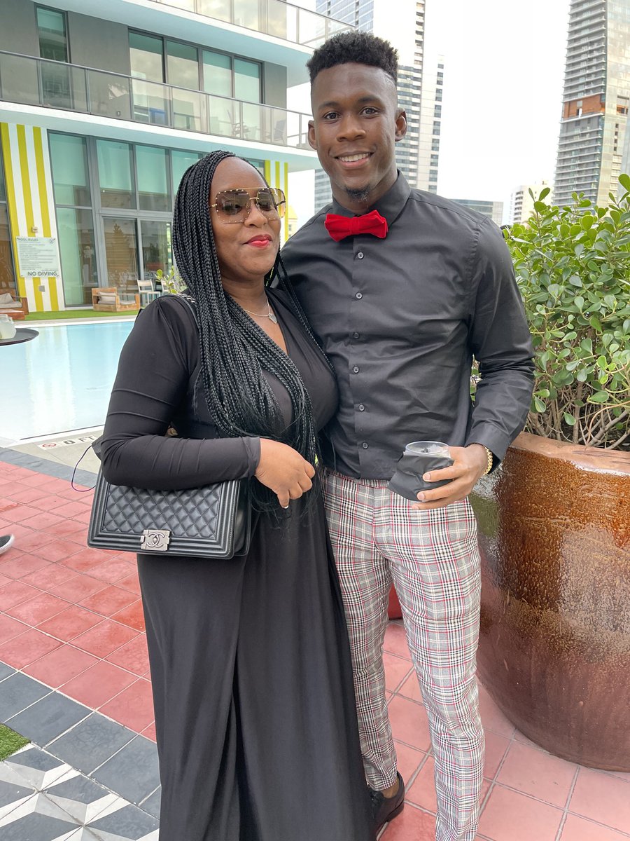 Happy Birthday son ⁦<a href="/A1hurns/">Allen Hurns</a>⁩